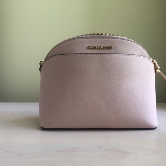 Holiday Sale! Beautiful New Michael Kors Soft Pink Crossbody and 2 Piece Bundle - Picture 14 of 16